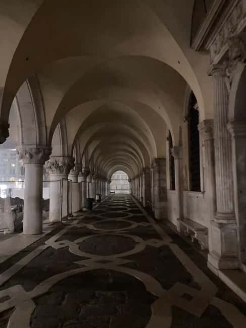 Venice: Crimes, Legends, and Mysteries Sunset Tour - Who will enjoy this walk