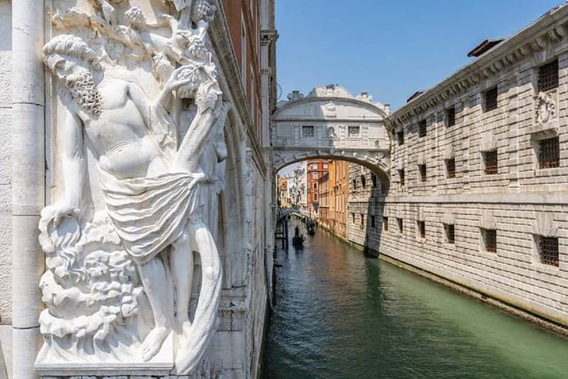 Venice: Doge Palace Guided Tour & Secret Itineraries Option - Choosing between the palace tour and the secret route
