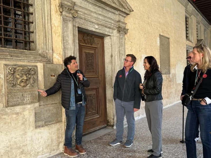 Venice: Doge Palace Guided Tour & Secret Itineraries Option - The Bridge of Sighs and Casanova’s story
