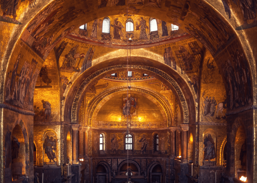 Venice: Doge’s Palace and Basilica Roman Empire Guided Tour - The Doge’s Palace: a carefully staged show of government
