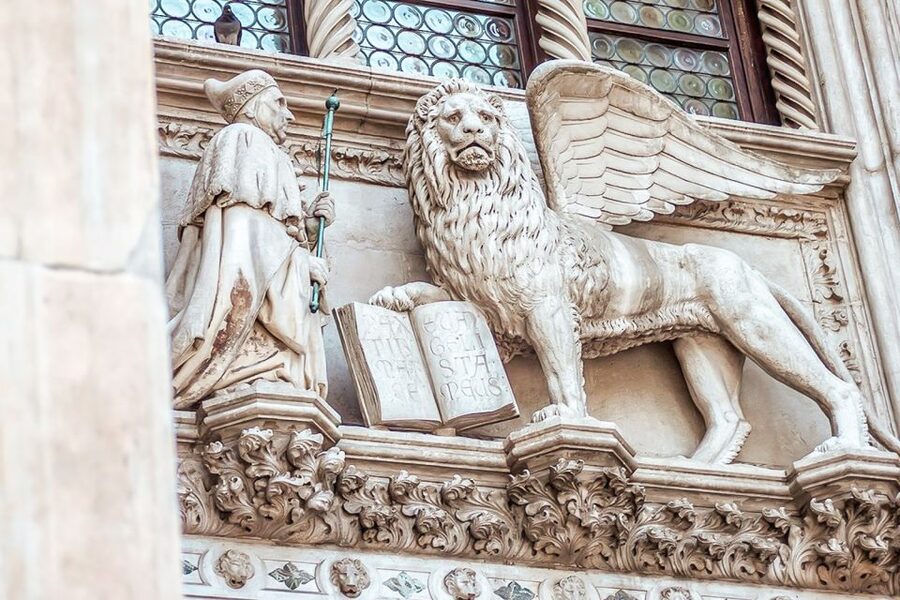 Venice: Doge's Palace and St. Mark's Basilica Tour - A guide makes the difference