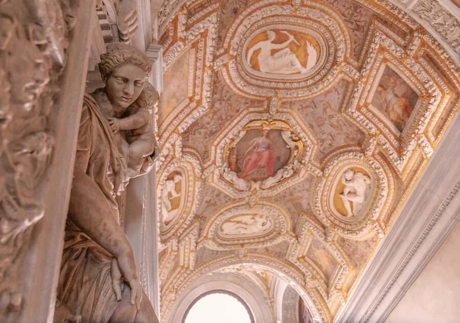 Venice: Doge's Palace and St Mark's Tour with Gondola Ride - FAQ