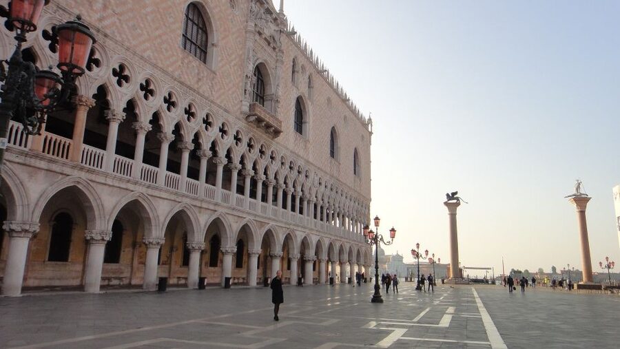 Venice: Doge's Palace, Bridge of Sighs & Prisons Guided Tour - The Old Royal Palace and Other Included Sights