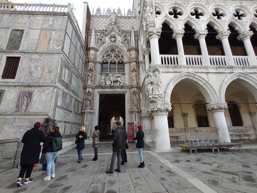 Venice: Doge's Palace Guided Tour with Optional Gondola Ride - Across the Bridge of Sighs