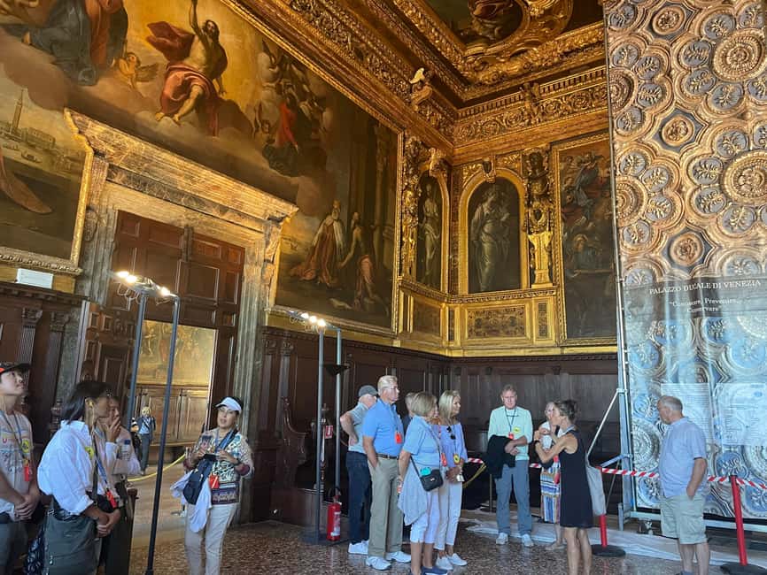 Venice: Doge's Palace Guided Tour with Optional Gondola Ride - Correr Museum and the extra museum tickets
