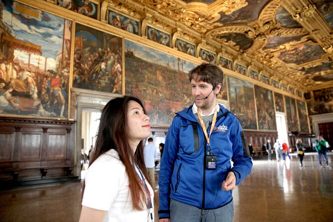 Venice: Doge’s Palace Prisons & Secret Itineraries Guided Tour - Begin in St. Mark’s Square, then leave the crowds behind