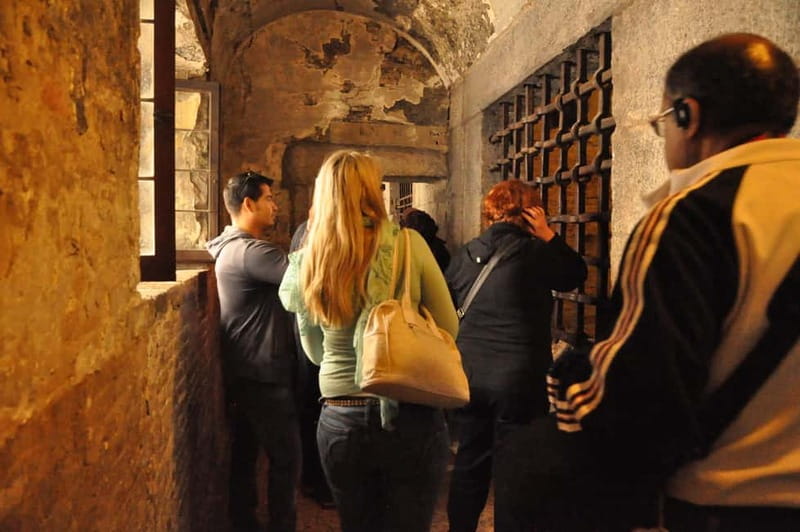 Venice Doge's Palace & Prisons Tour - Across the Bridge of Sighs to the New Prisons