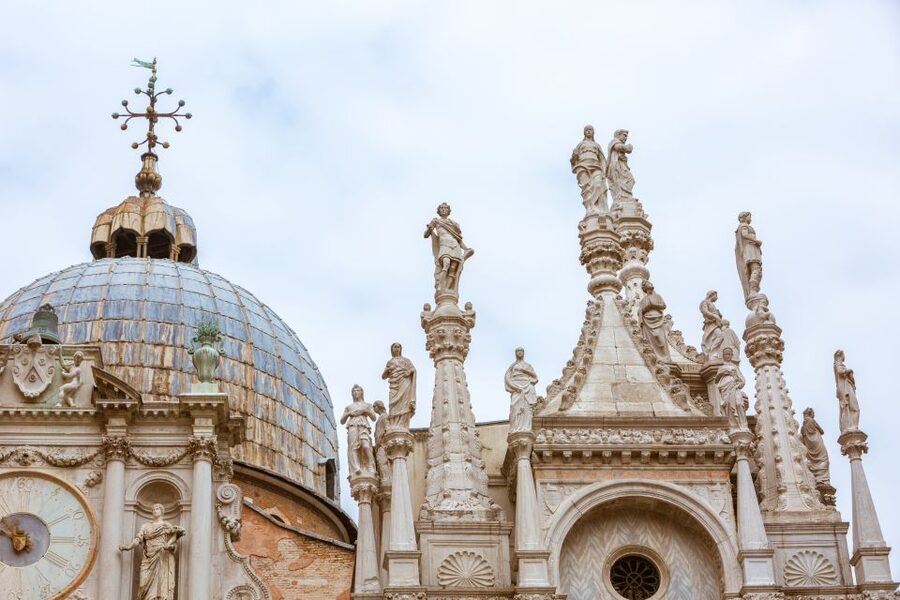 Venice: Doge's Palace Skip-the-Line Tour with Prisons - Plan for the pace, language, and meeting point