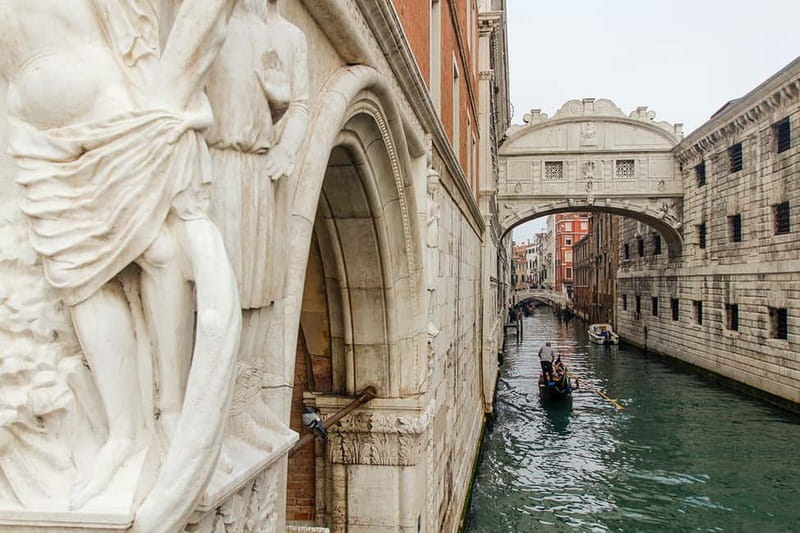 Venice: Doges Palace, Prison, and Secret Passageways Tour - Casanova’s cell and the Bridge of Sighs