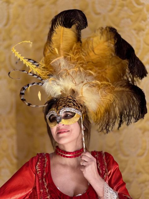 Venice: Dress-Up Experience - At a glance: costumes, photos, and a small group