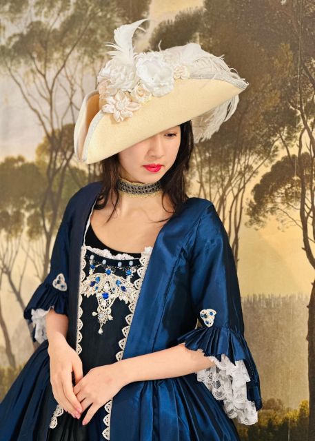 Venice: Dress-Up Experience - Who will get the most from this hour