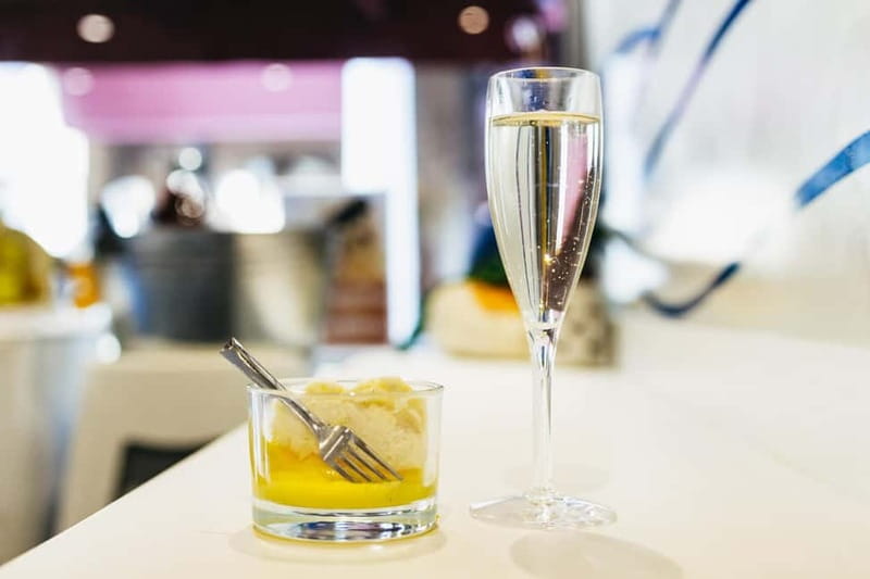Venice: Food Tasting Tour with Cicchetti Dishes and Wine - Group Size, Pace, and Practical Details