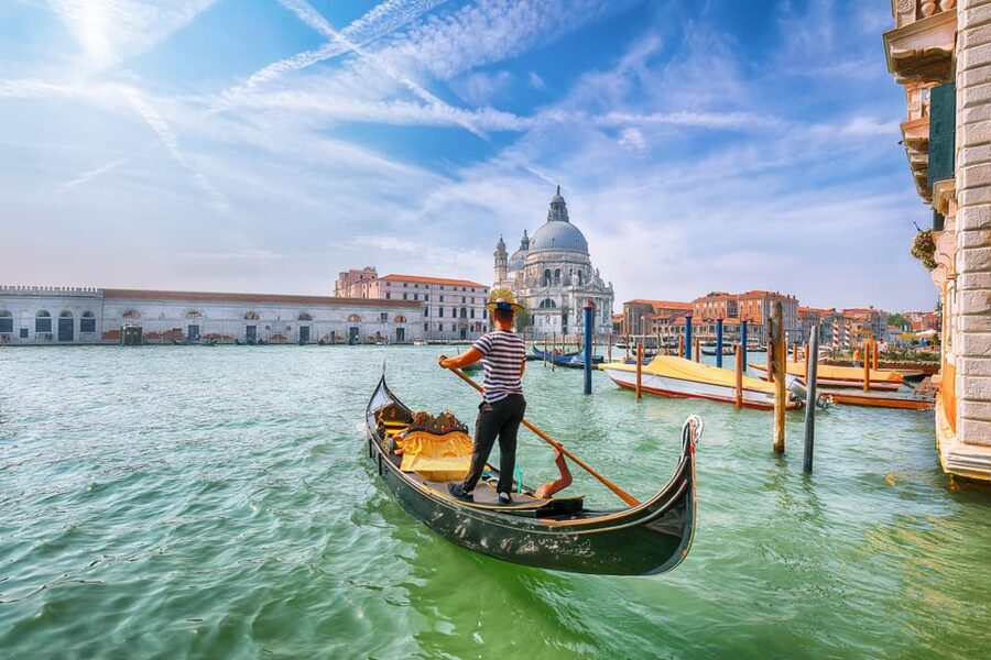 Venice: Gondola Ride with Live Guide or Audio Guide - Boarding near Madonna della Salute