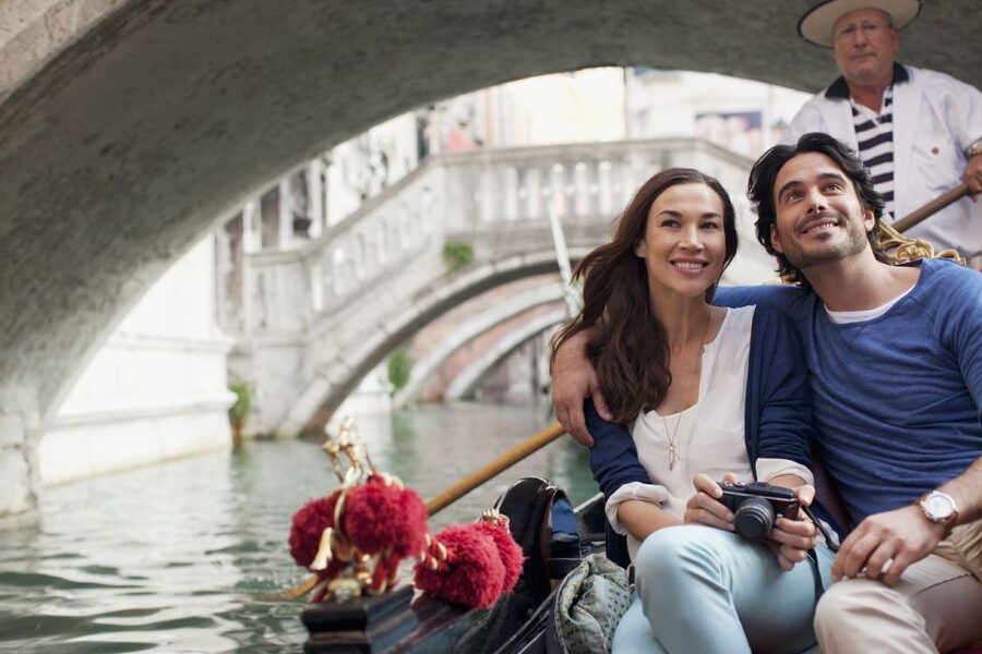 Venice: Grand Canal by Gondola with Live Commentary - The Grand Canal and its landmarks