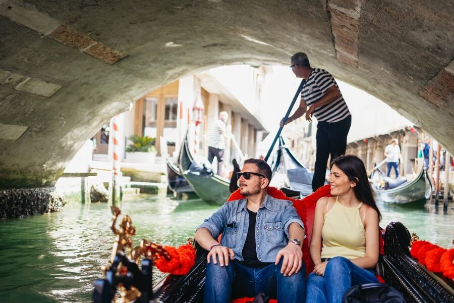 Venice: Grand Canal Gondola Ride with App Commentary - Sharing the boat and setting expectations