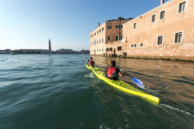 Venice: Guided Canal Kayak Tour at Day, Night, or Sunset - Who should book this kayak tour