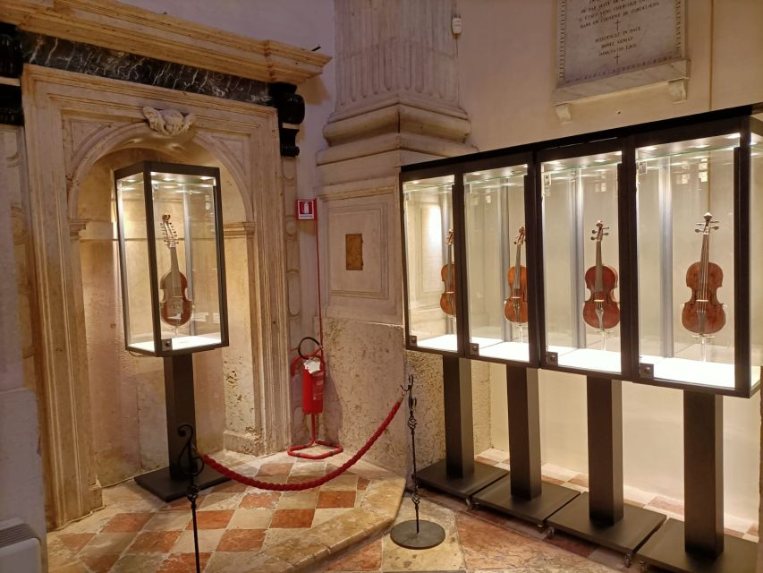 Venice: Interpreti Veneziani Concert at Church of San Vidal - Small drawbacks worth knowing