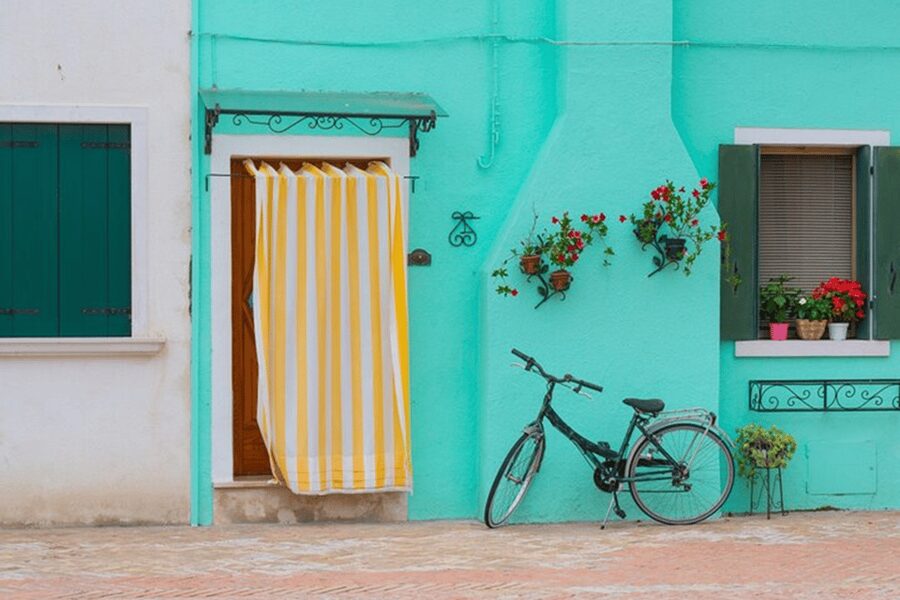 Venice Islands: Murano Glass & Burano Colors Guided Visit - How much is guided, and how much is your own time?