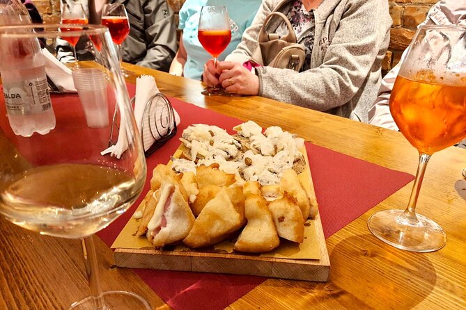 Venice: Jewish Ghetto & Cannaregio Area Food Tour: Pasta Wine Gelato and More! - The walk at a glance