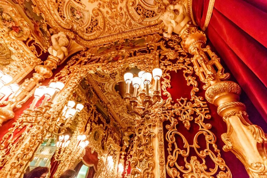 Venice: La Fenice Opera House Entry Ticket with Audio Guide - Timing your visit around the theatre schedule