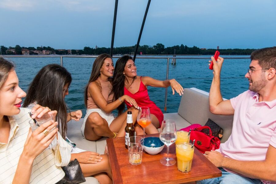 Venice: Lagoon Catamaran Cruise with Music and Drinks - FAQ