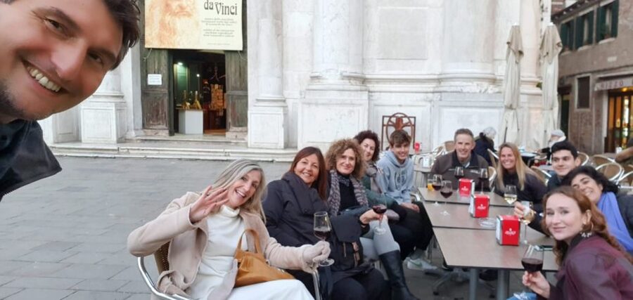 Venice: Local Secrets of Venice Tapas & Wine Walking Tour - A first taste of Venice at Enoteca Al Volto