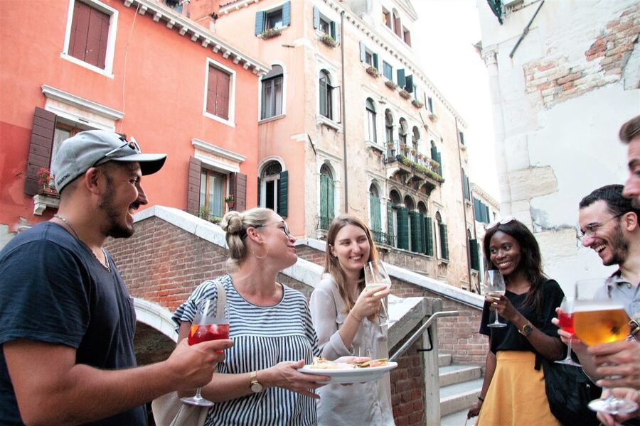 Venice: Local Secrets of Venice Tapas & Wine Walking Tour - Should you book the Venice tapas and wine walk?