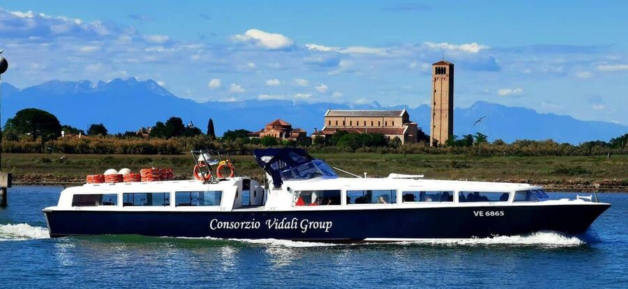 Venice: Murano and Burano Half-Day Lagoon Trip - Boat time: commentary, views, and the return ride