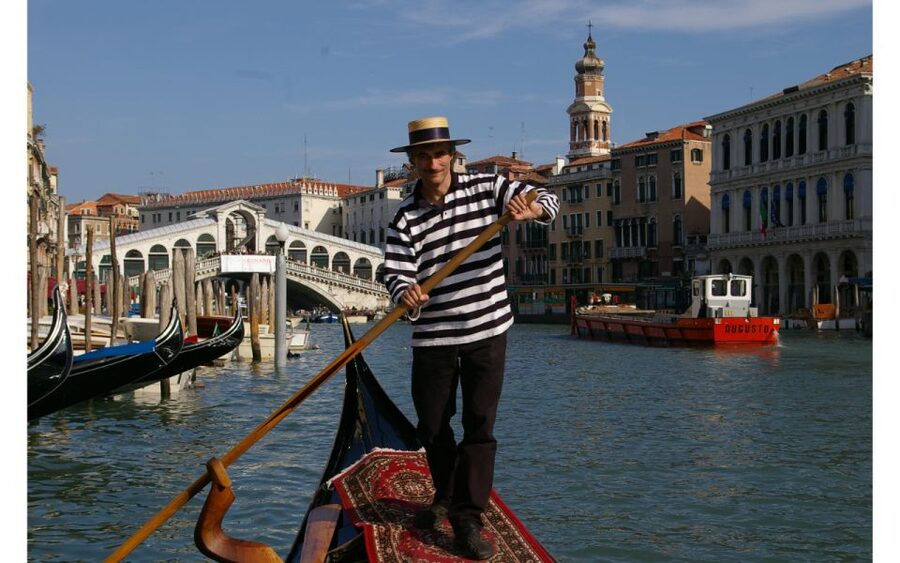 Venice: Mysterious Tales of Ghosts and Murders - The guide makes or breaks the experience