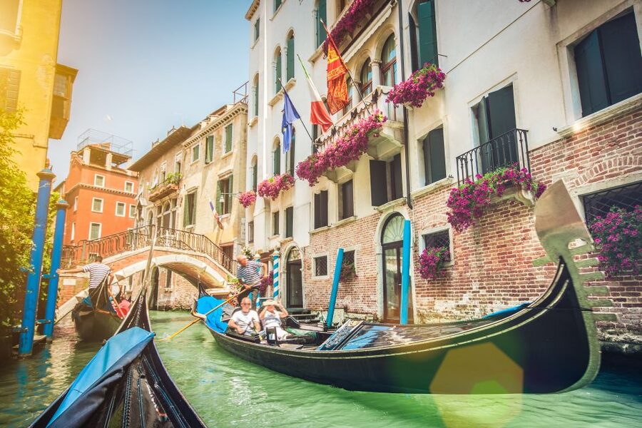 Venice: Off the Beaten Path Private Gondola Ride - The Grand Canal and San Polo