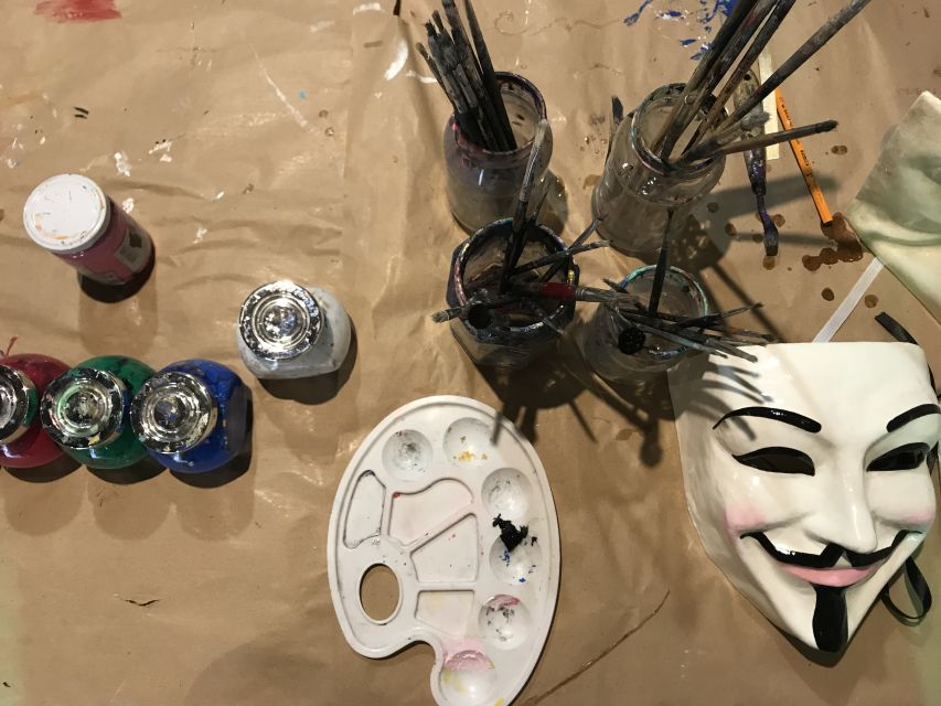 Venice: Paint your own Venetian Mask Workshop - At a glance