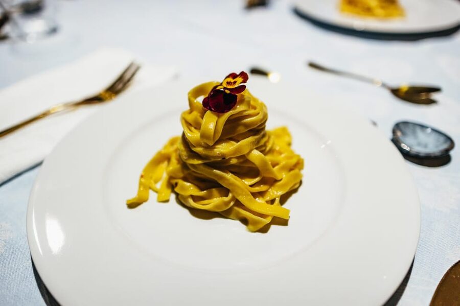 Venice: Pasta and Tiramisu Cooking Class at a Local's Home - Prosecco, snacks, and a first taste of local food culture