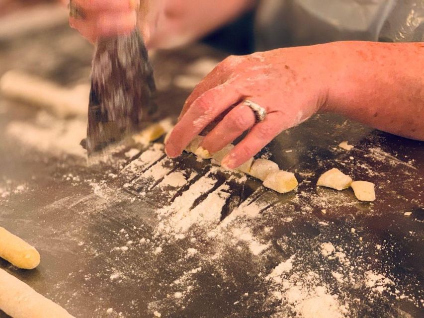 Venice: Pasta and Tiramisu Cooking Class with Wine - From worktable to shared meal