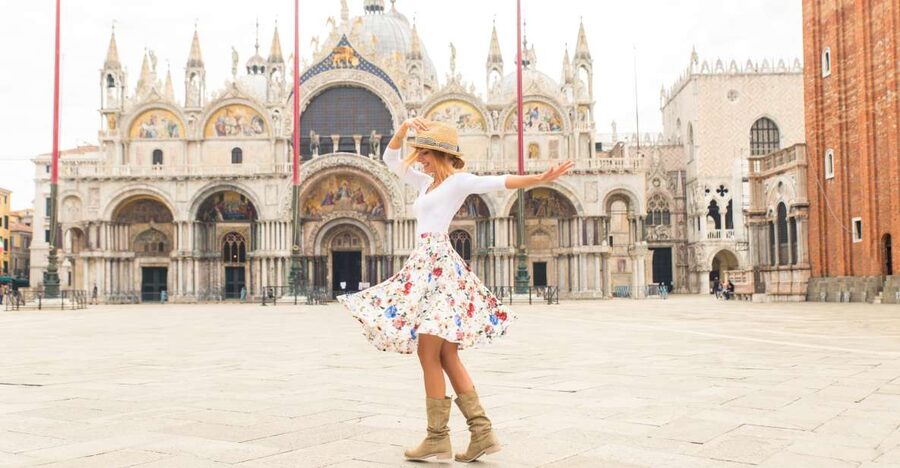 Venice: Photoshoot at Piazza San Marco and the Canals - A Local Photographer, Not a Selfie Stick