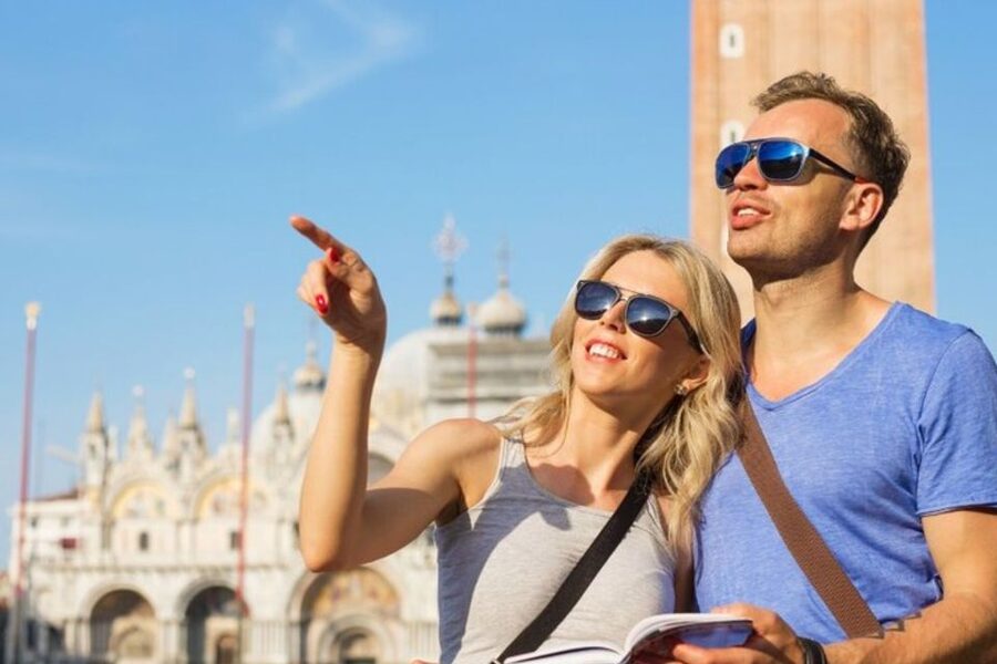 Venice : Private Custom Walking Tour With A Local Guide - The guide is the key to the experience