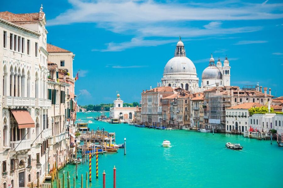 Venice : Private Custom Walking Tour With A Local Guide - What $59 per person gets you