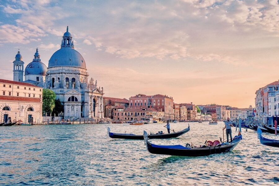 Venice: Private Gondola Ride - A gondola ride is about the pace, not the checklist