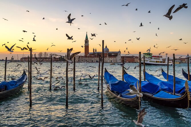 Venice Private Gondola Ride: Explore Hidden Canals and Sights - What you get in 30 minutes