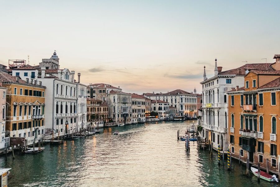 Venice: Private Tour with a Local Guide - Why a local walk can make Venice easier