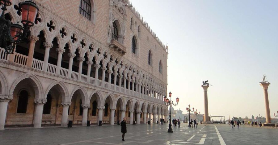 Venice: Religion Walking Tour with Doge’s Palace Tickets - From political Venice to sacred Venice