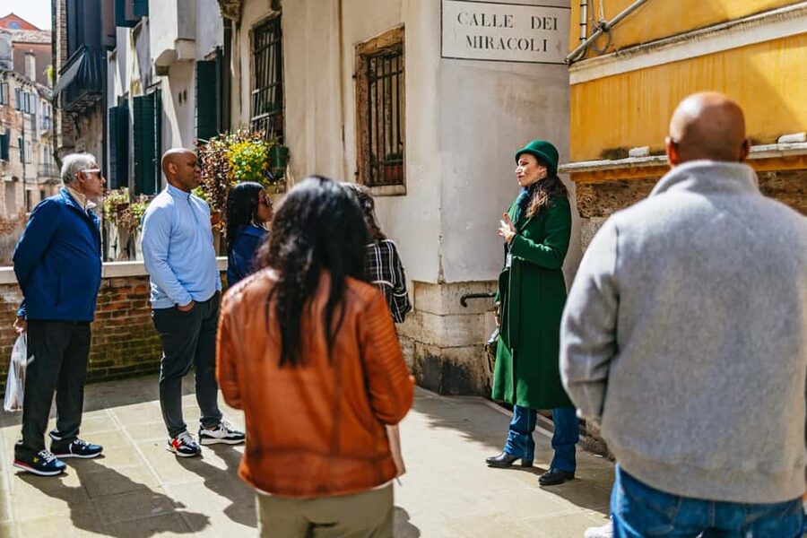 Venice: Rialto Market Food and Wine Lunchtime Tour - Market lanes, Marco Polo and Casanova