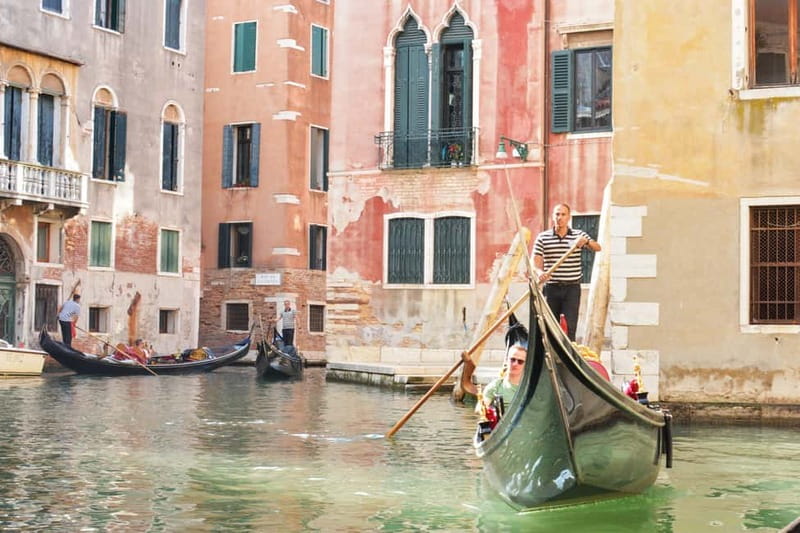 Venice: Romantic Shared Gondola Serenade on the Grand Canal - What the Serenade Sounds Like From Your Seat