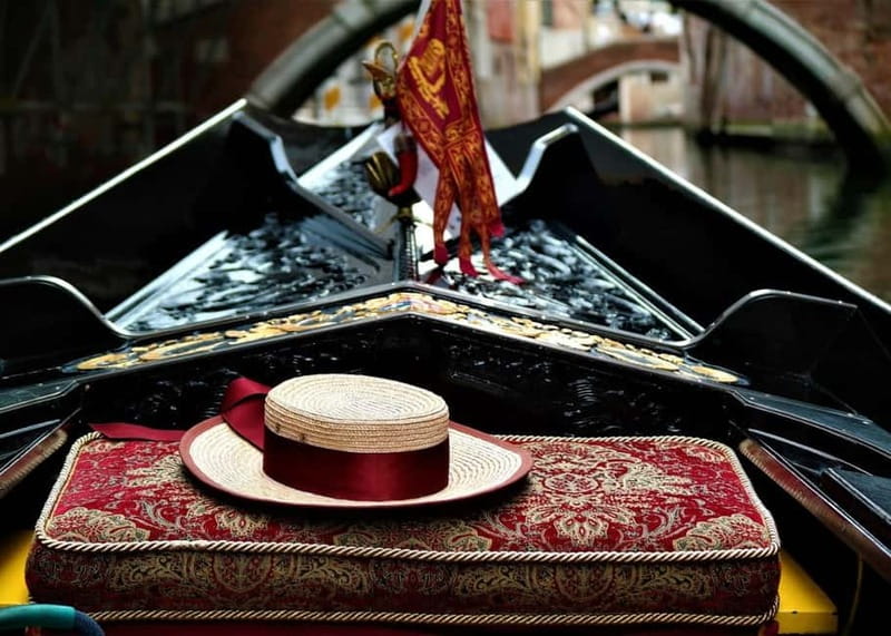 Venice: Romantic Shared Gondola Serenade on the Grand Canal - Who Will Enjoy This Shared Ride