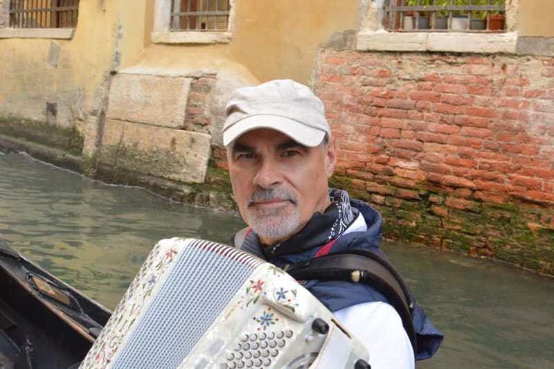 Venice: Romantic Shared Gondola Serenade on the Grand Canal - Should You Book the Serenade?
