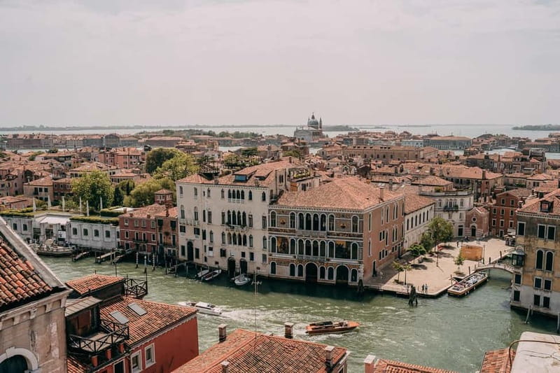 Venice: Rooftop Terraces Tour with Prosecco - Finish with Prosecco above the Grand Canal