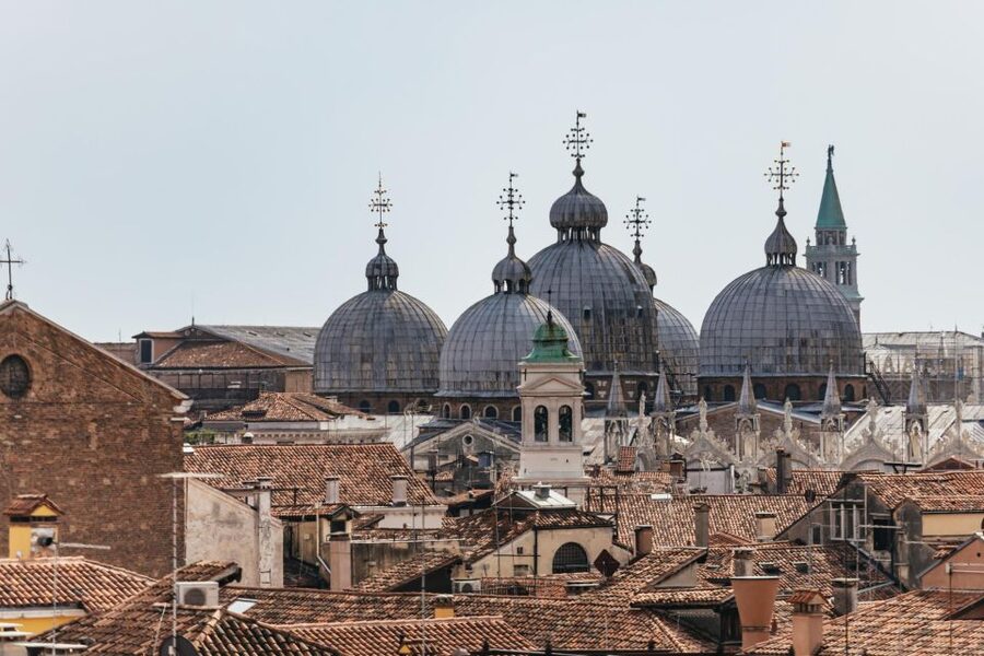 Venice: Rooftop Terraces Tour with Prosecco - Should you book the Venice rooftop tour?