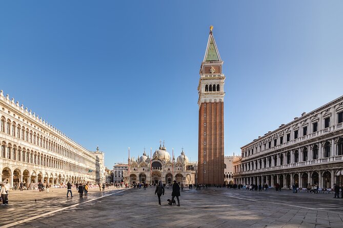 Venice: San Marco to Rialto Walking Tour & Spritz Like a Local - Spritz break, gondola option, and the VR experience