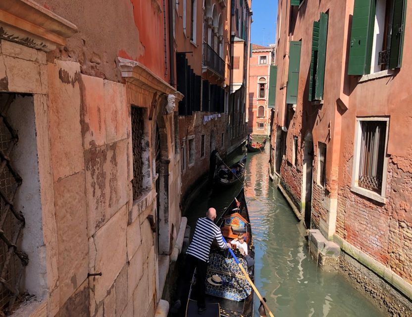 Venice: Shared Gondola Ride - Finding Calle larga de l’Ascension