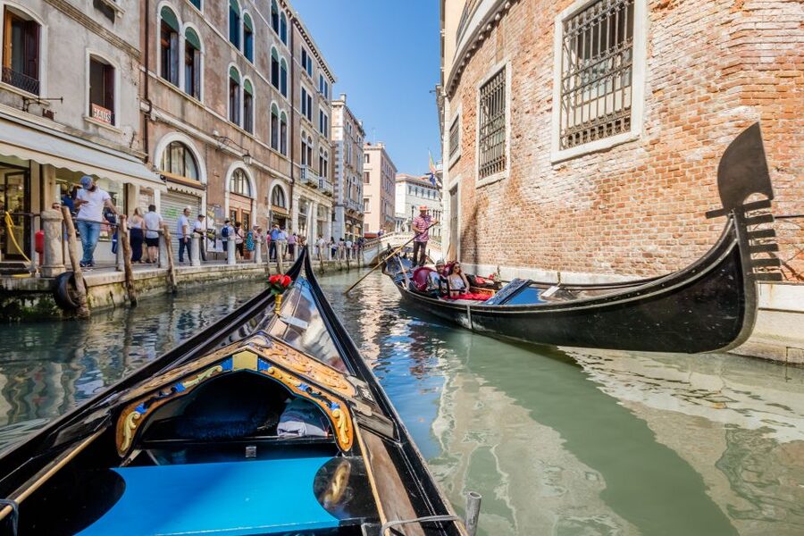 Venice: Shared Gondola Ride Across the Grand Canal - The route: Grand Canal and smaller waterways