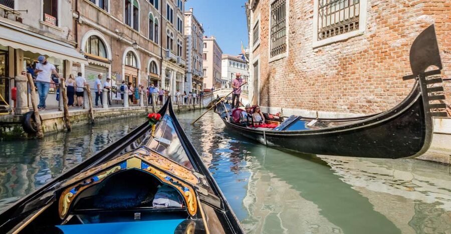 Venice: Shared Gondola Ride Across the Grand Canal - Who should book this ride?